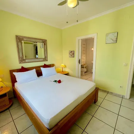 Villa Gran Palmeras With Private Pool & Amazing View Calpe